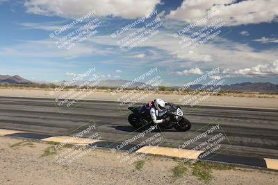 media/Nov-16-2025-Race Pace (Sun) [[8c5fa54630]]/Non Verified Riders (1st 20 Minutes)/3-Turn 3 Inside (11am)/